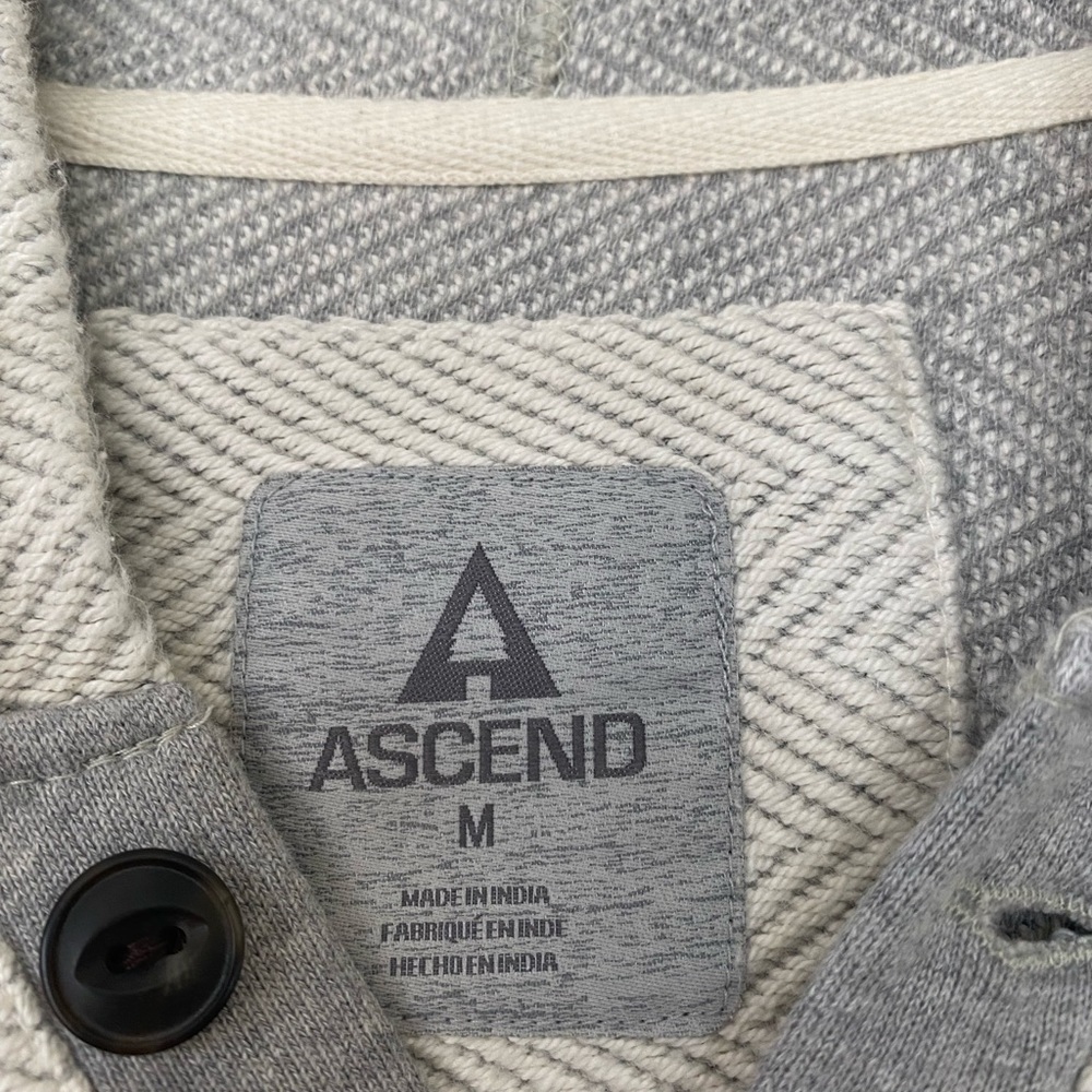 Ascend Pullover - Picture 4 of 5